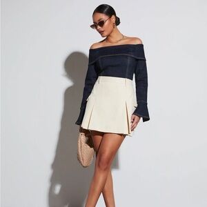 Off-the-shoulder Blouse